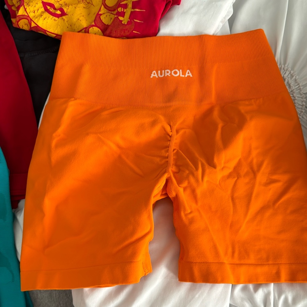 Aurola shorts size S
